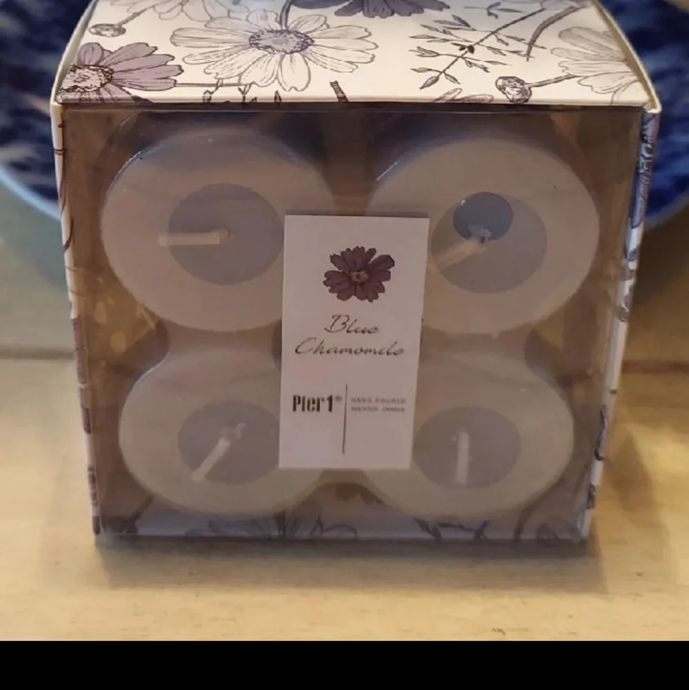 Pier 1 Blue Chamomile Gift Set of 4 Votive Candles - BNWT SO RETIRED 1 LEFT!
